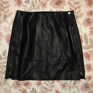 CANTERBURY ZIPPED FAUX LEATHER SKIRT